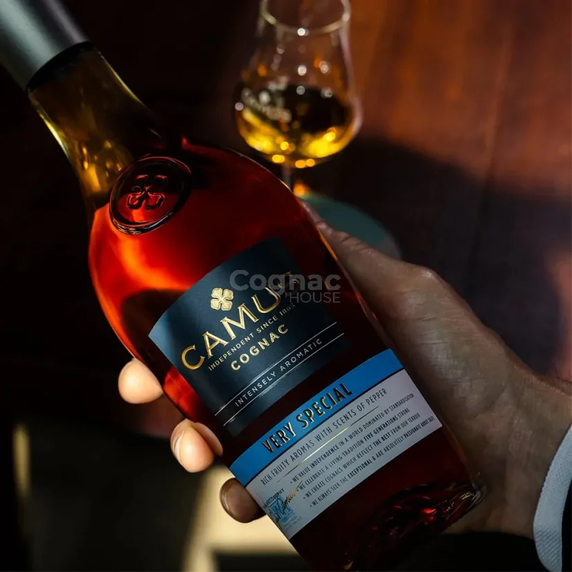 Camus VS Intensely Aromatic 40% 0,7l (holá lahev)