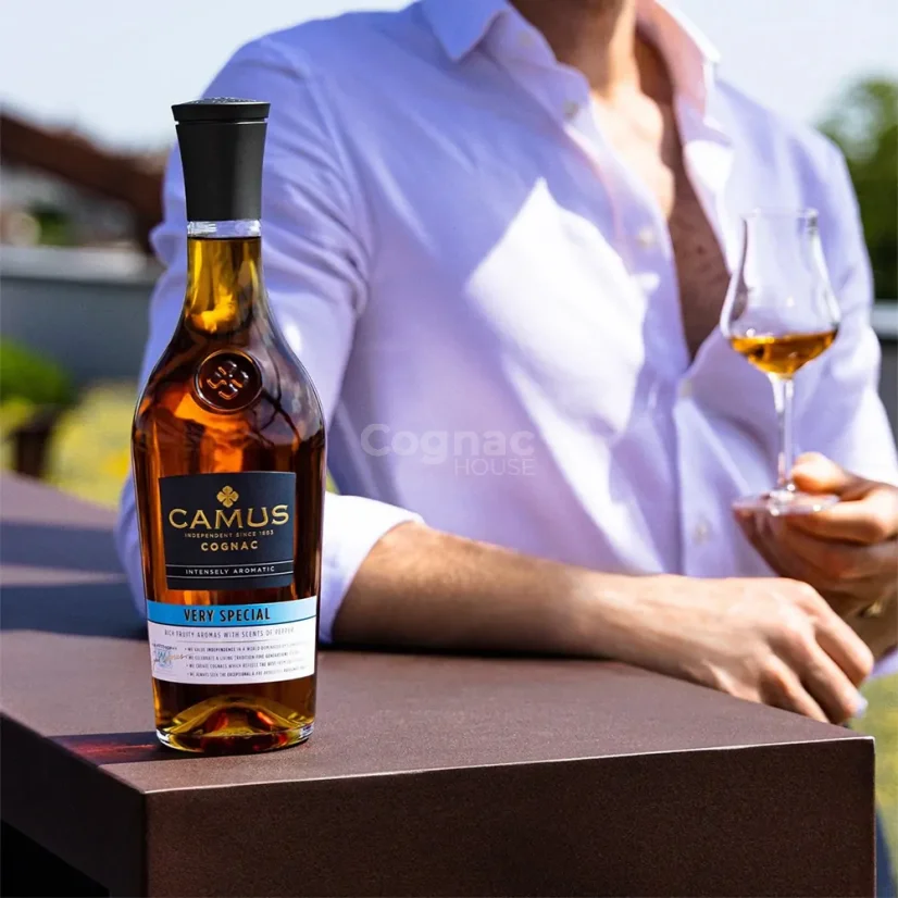 Camus VS Intensely Aromatic 40% 0,7l (holá lahev)