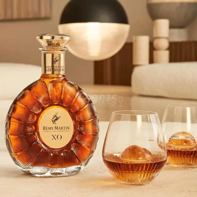 Rémy Martin XO Lee Broom Edition 40% 0,7l (karton)