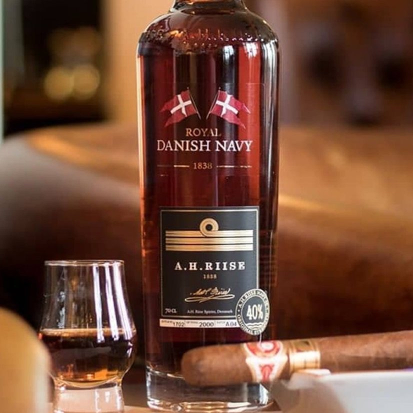 A. H. Riise Royal Danish Navy 40% 0,7l (karton)