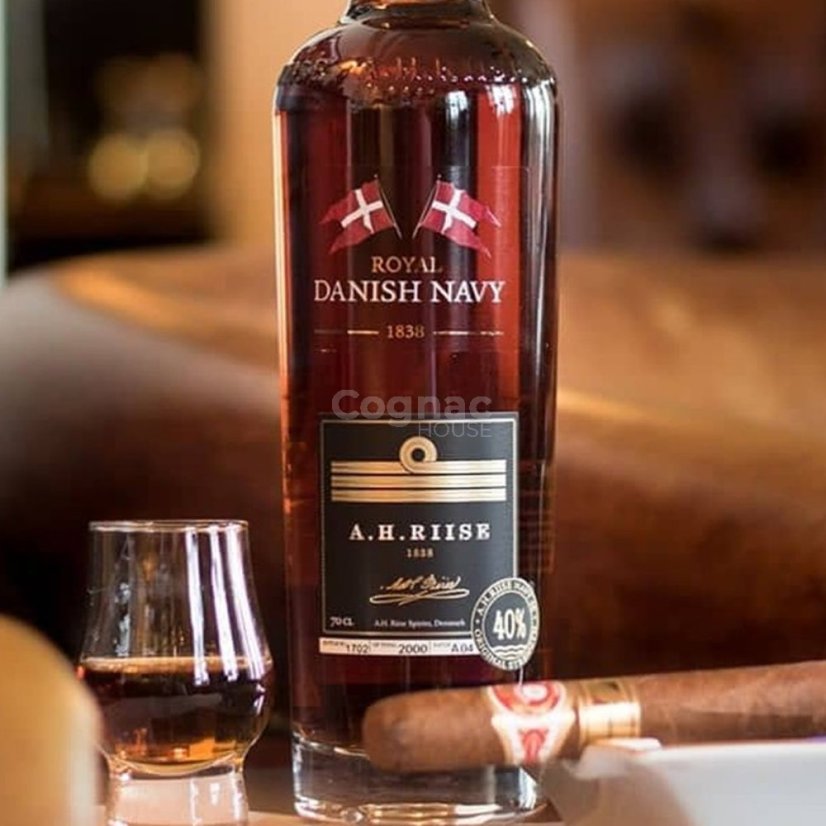 A. H. Riise Royal Danish Navy 40% 0,7l (karton)