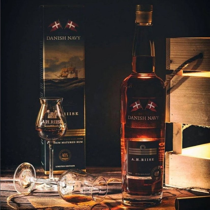 A. H. Riise Royal Danish Navy 40% 0,7l (karton)