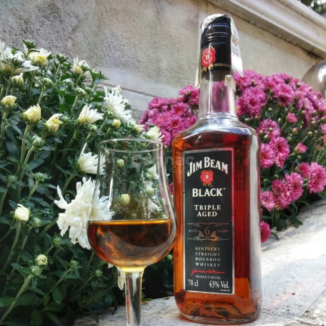 Jim Beam Black 6y Triple Aged 43% 0,7 l (holá lahev)