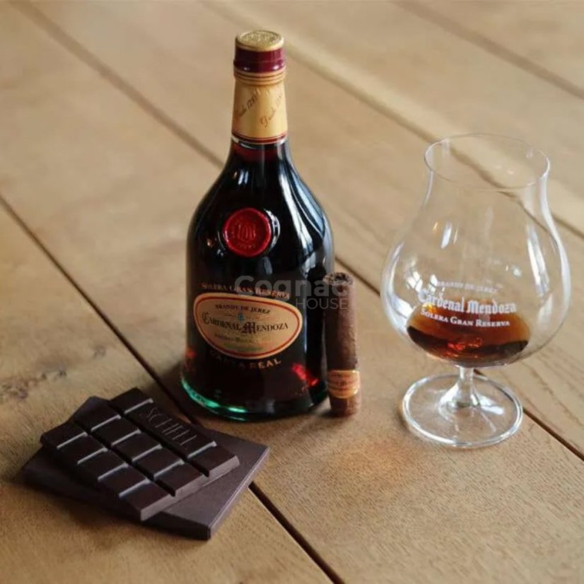 Cardenal Mendoza Carta Real 40% 0,7l (tuba)